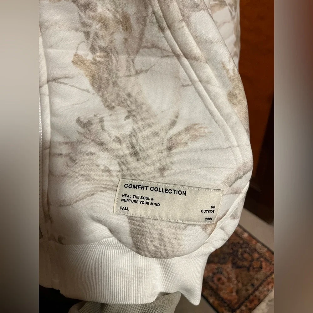 Comfrt Camo zip hoodie - Picture 3 of 13